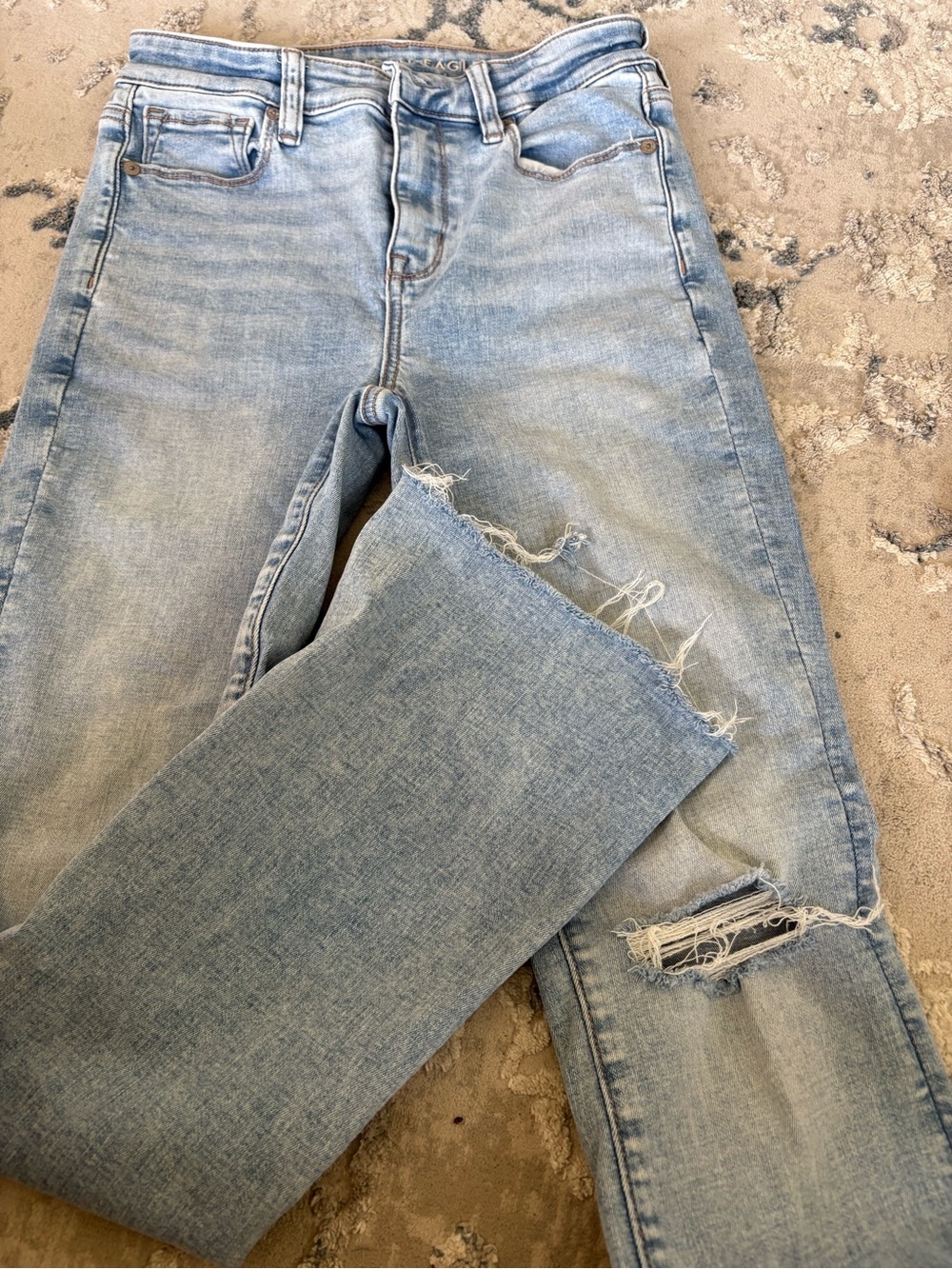 American Eagle Outfitters Light Blue Ripped Skinny kick jeans - Picture 2 of 7